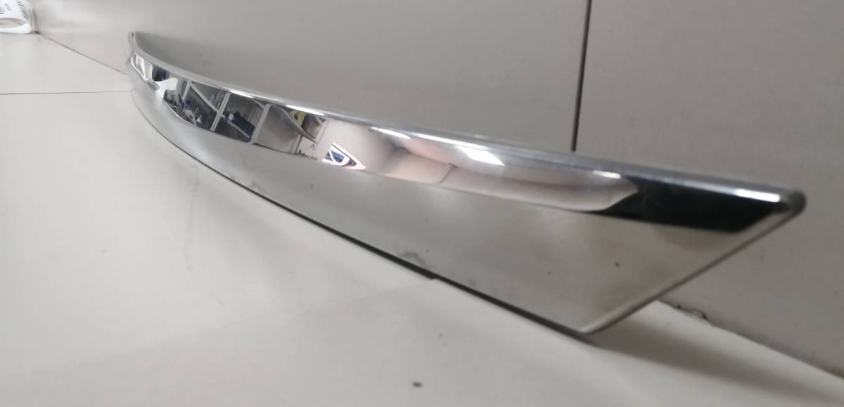 Накладка крышки багажника Nissan Sentra (B17) 2013-2017