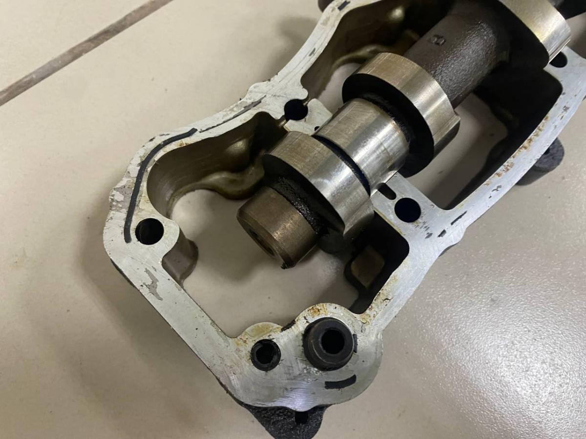 Распредвал впускной Peugeot 307 2001-2008 Распредвал впускной Peugeot 307 2001-2008