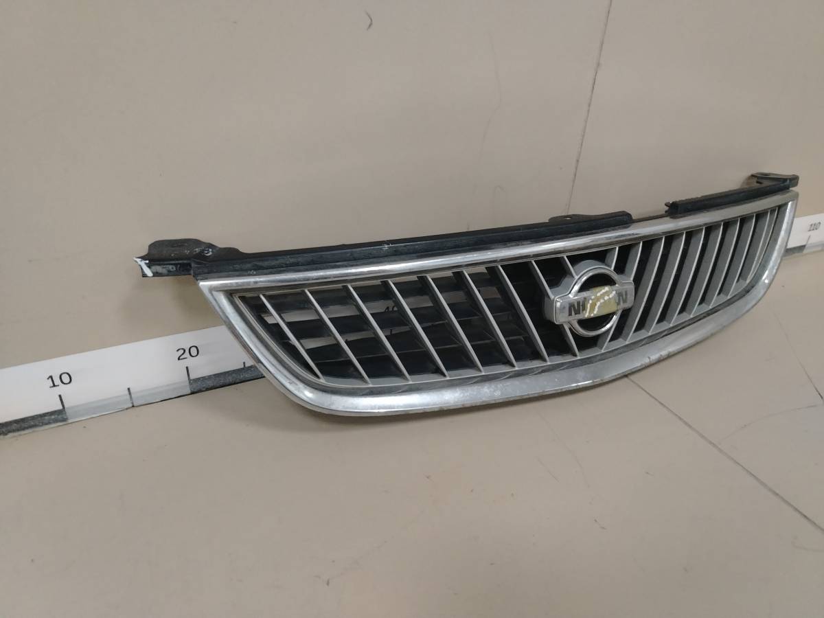 Решетка радиатора Nissan Sunny (B15) 1998-2004