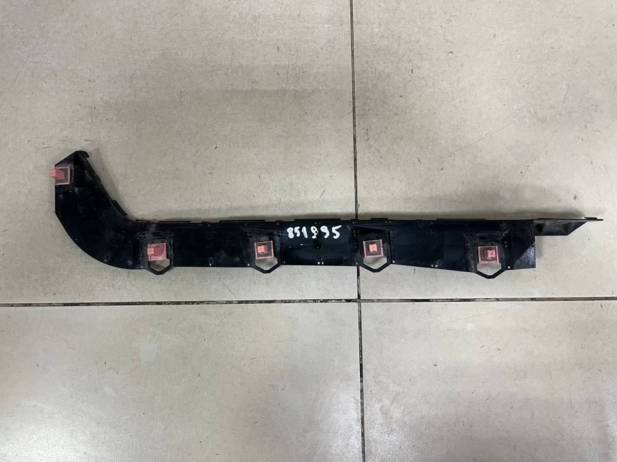 Направляющая заднего бампера левая Subaru Legacy (B14) 2010-2015