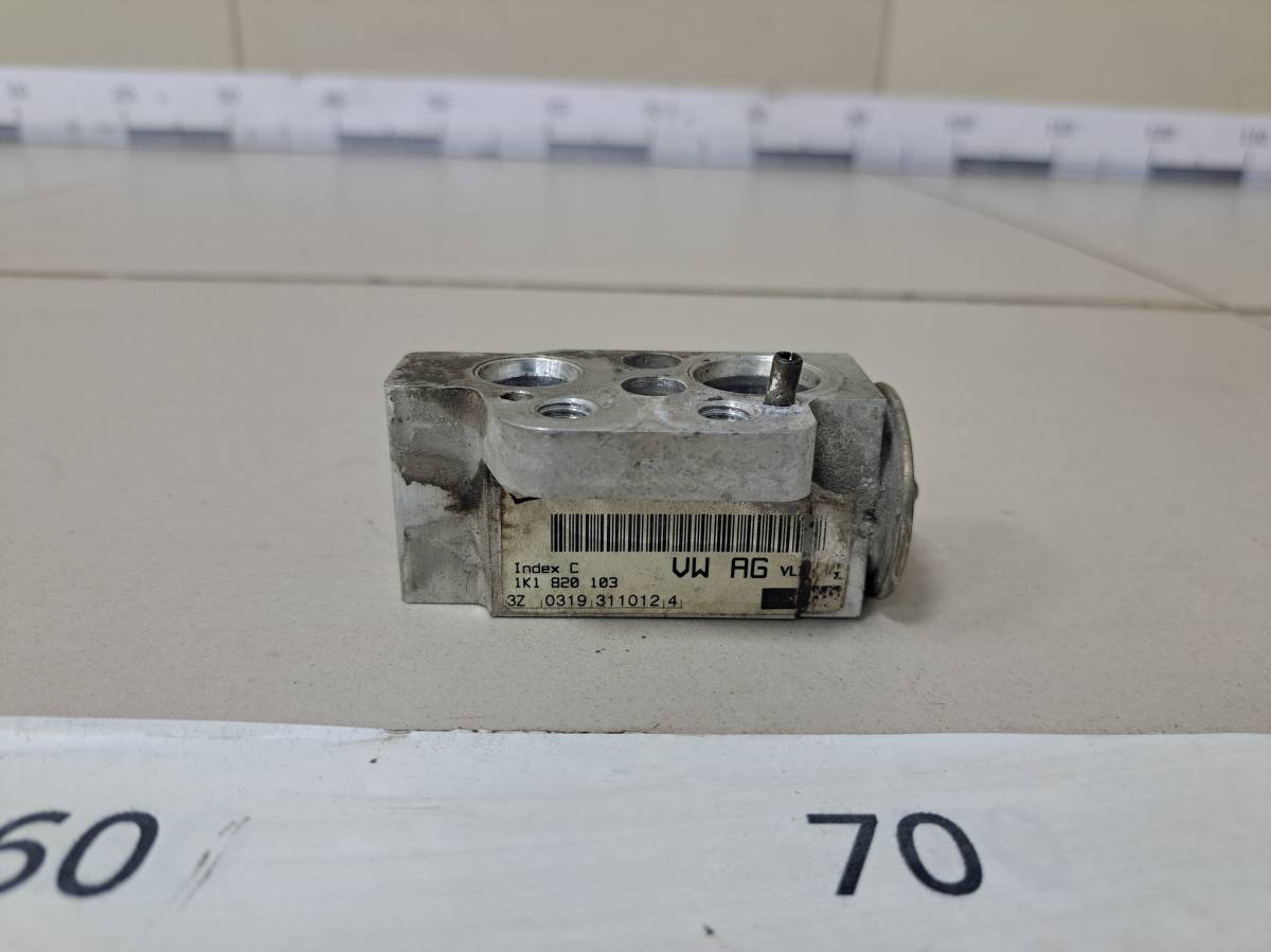 Клапан кондиционера Skoda Octavia (A5 1Z-) 2004-2013 Клапан кондиционера Skoda Octavia (A5 1Z-) 2004-2013