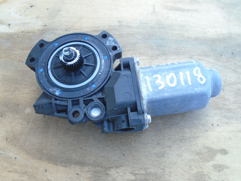 Моторчик стеклоподъемника для Kia Sportage 3 (SL) 2010-2015