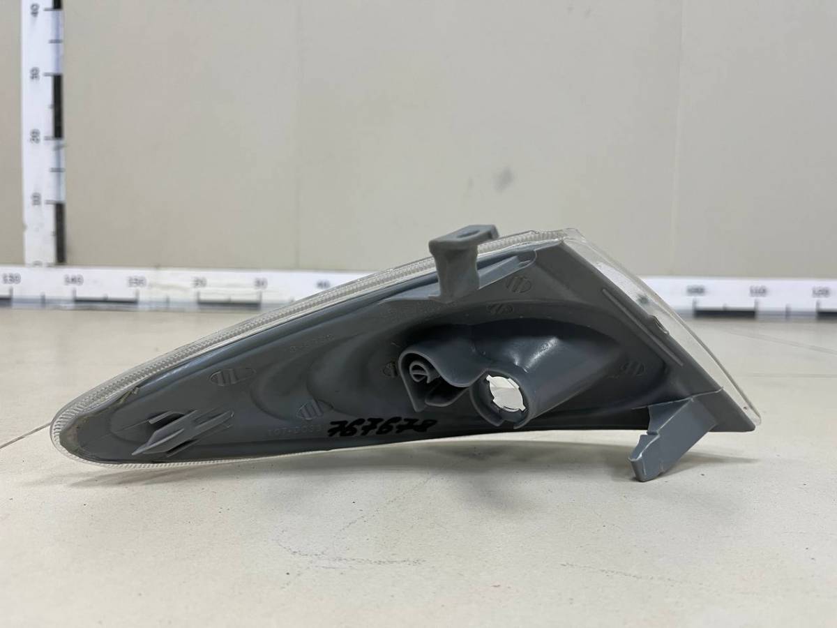 Указатель поворота левый Mazda Premacy (CP) 1999-2005