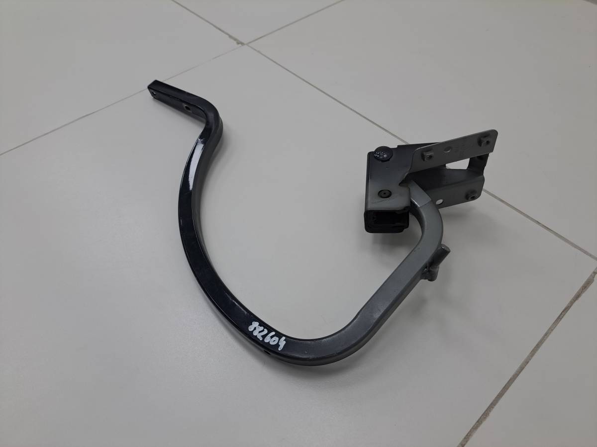 Петля крышки багажника Volkswagen Polo (Sed RUS) 2011>
