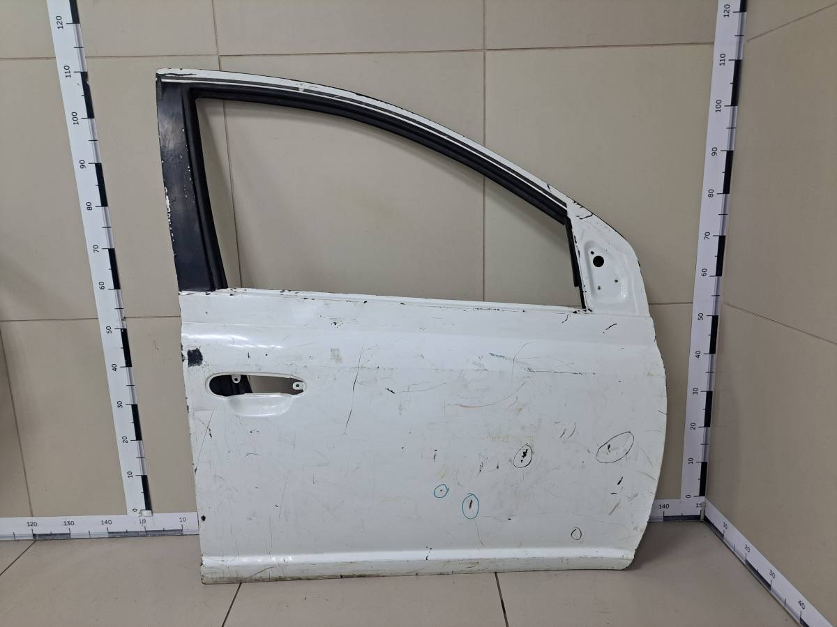 Дверь передняя правая Toyota Yaris (P10) 1999-2005