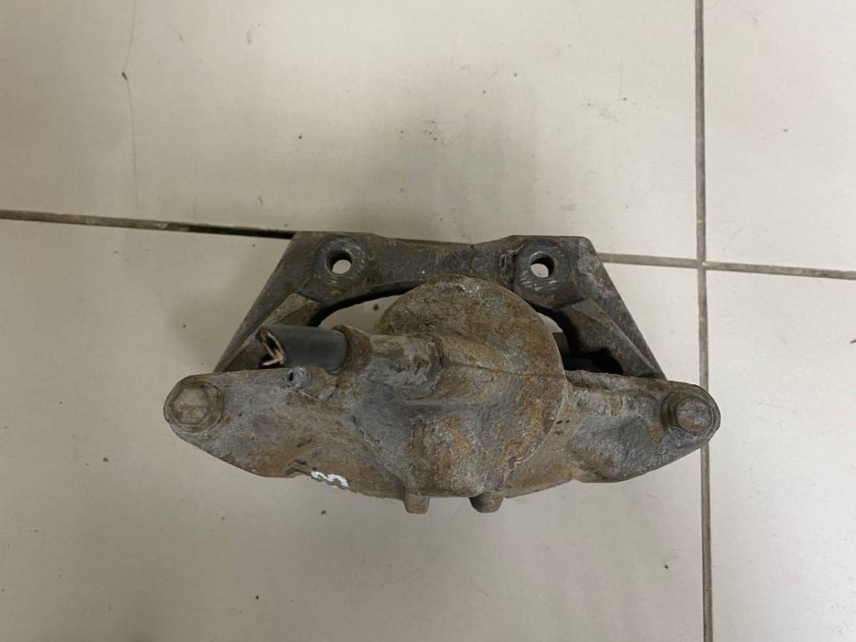 Суппорт передний правый Ford Mondeo 3 2000-2007