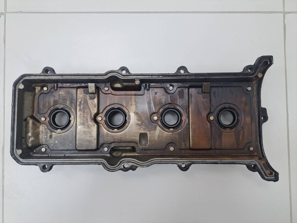 Крышка головки блока (клапанная) Toyota Land Cruiser (J100) 1998-2007