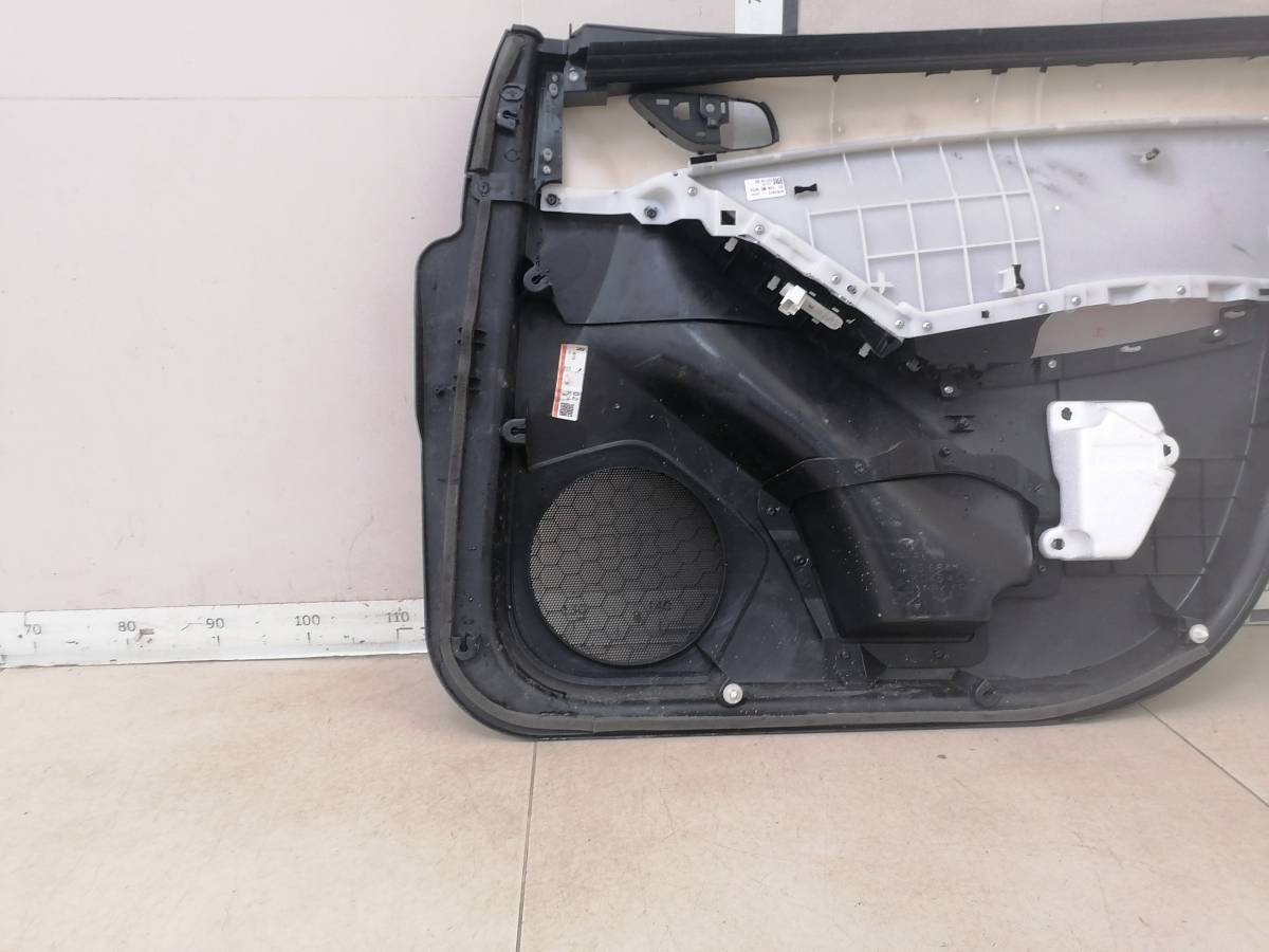 Обшивка двери передней левой Mazda CX-5 (KE) 2011-2017