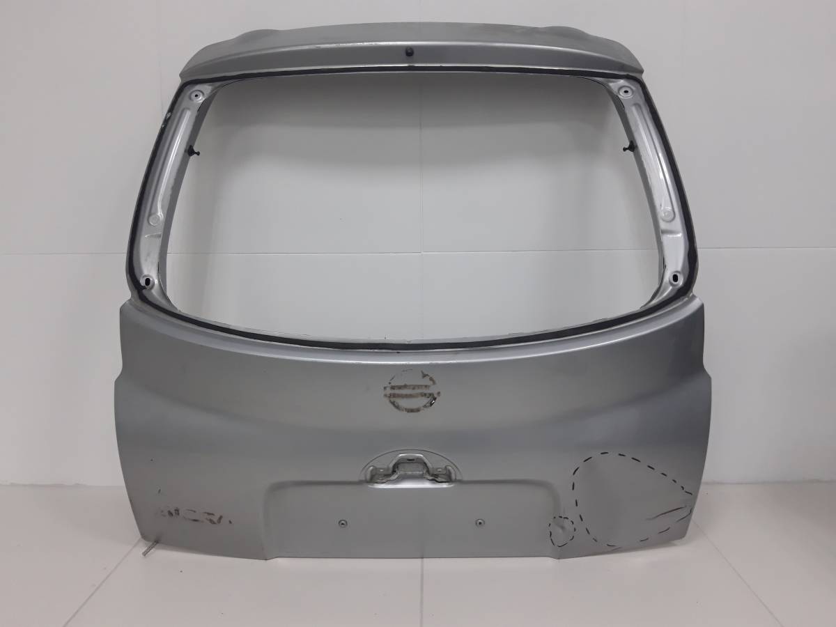Дверь багажника Nissan Micra (K12) 2002-2010