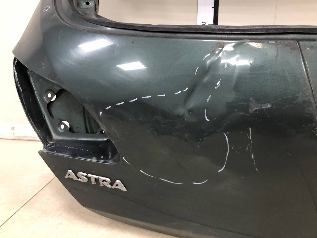 Дверь багажника Opel Astra J 2010-2017