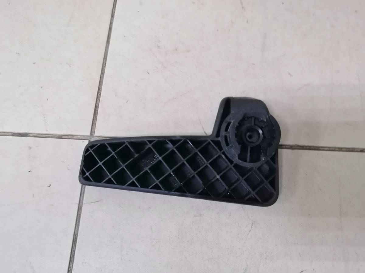 Ручка открывания капота Skoda Rapid 2012-2020 Ручка открывания капота Skoda Rapid 2012-2020