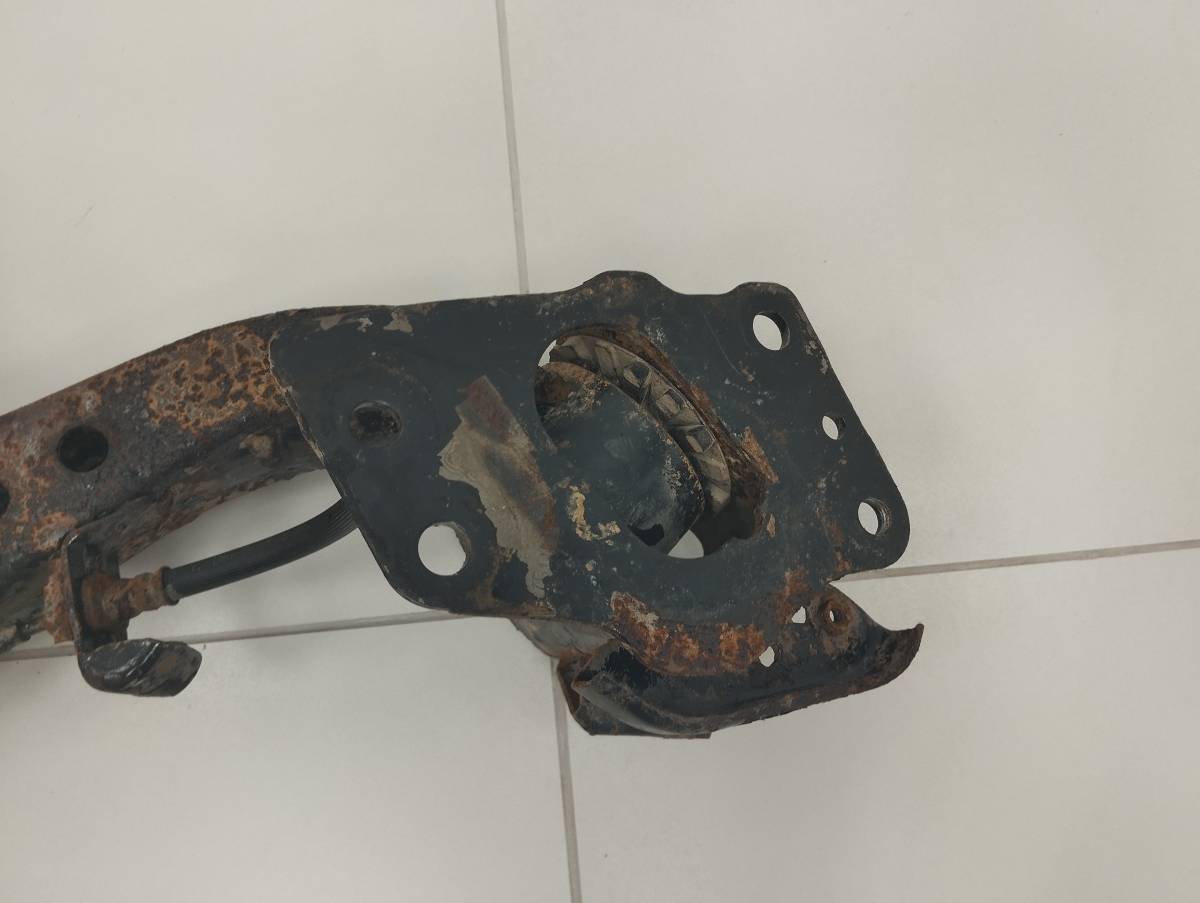 Рычаг задний продольный левый Nissan Qashqai (J10) 2006-2013