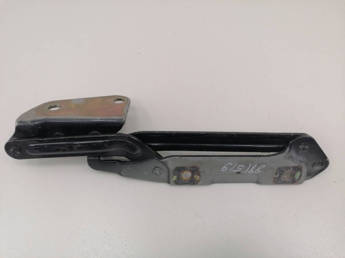 Петля крышки багажника Ford Mondeo 3 2000-2007