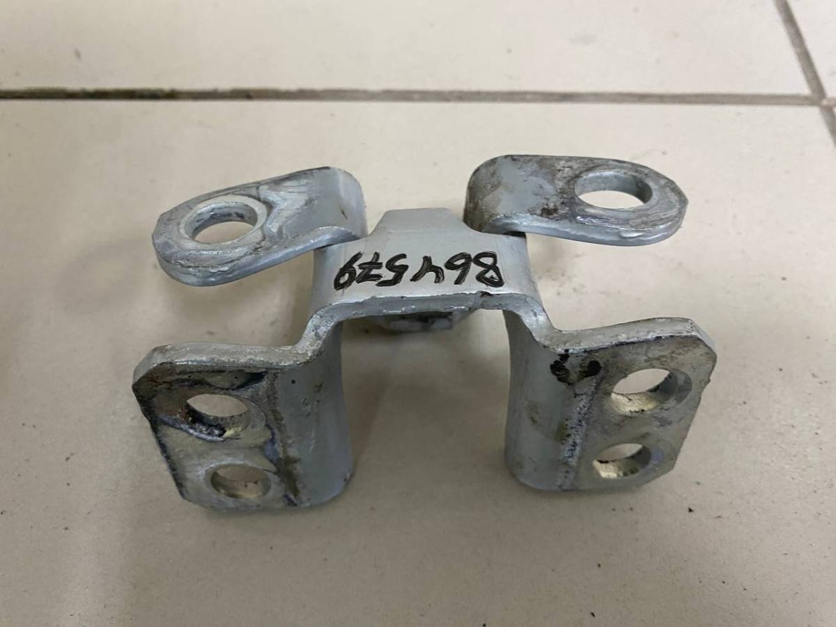 Петля двери багажника Toyota Land Cruiser Prado (J120) 2002-2009