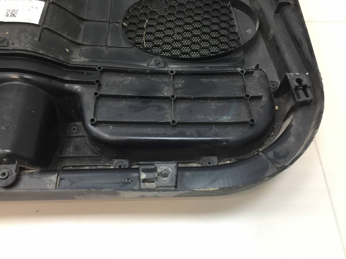 Обшивка двери передней правой Toyota Tundra (XK50) 2006-2010