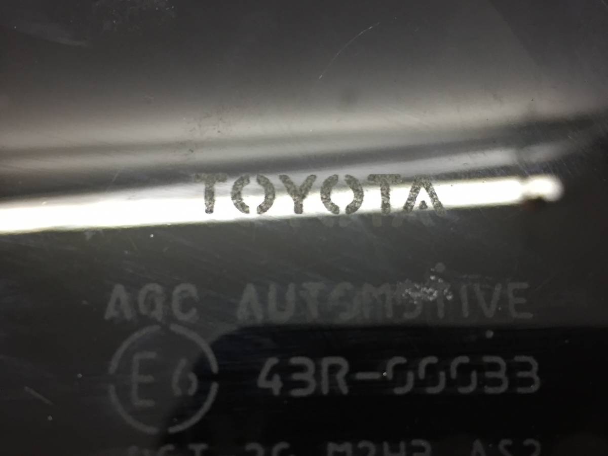 Стекло двери задней левой (форточка) Toyota Corolla E150 2006-2013