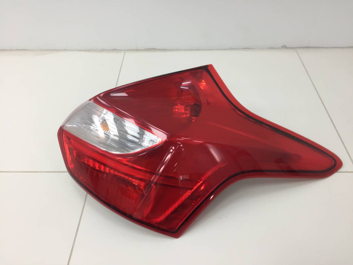 Фонарь задний правый Ford Focus 3 2011>
