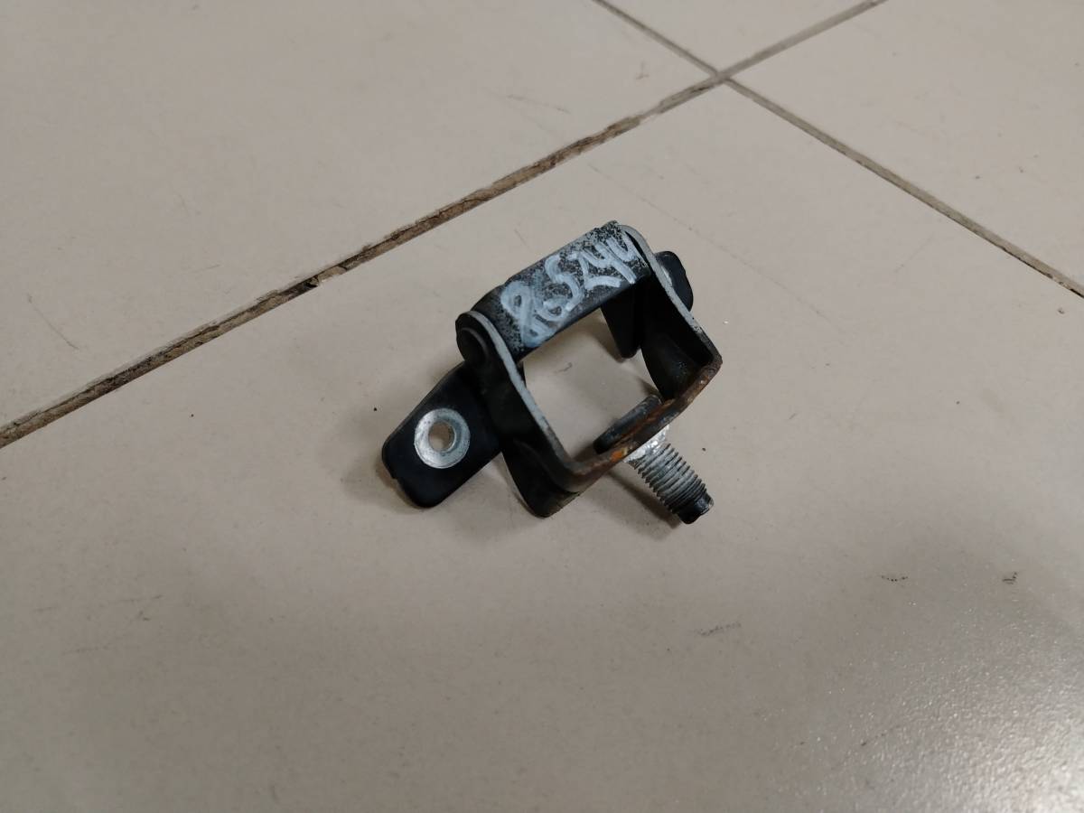 Петля двери багажника Hyundai Getz 2002-2010