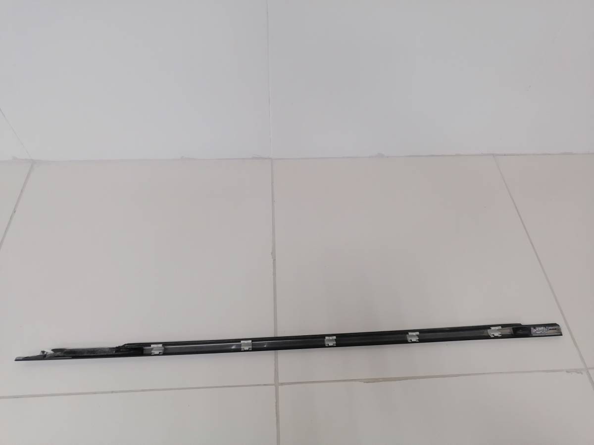 Молдинг передней правой двери Toyota  Celsior (F30) 2003