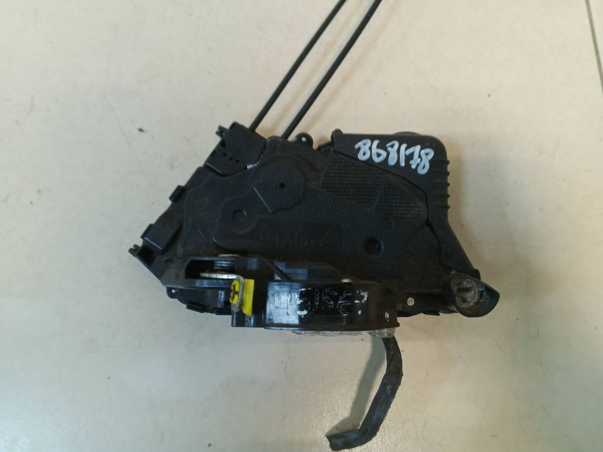 Замок двери передней левой Toyota Yaris (P90) 2005-2011