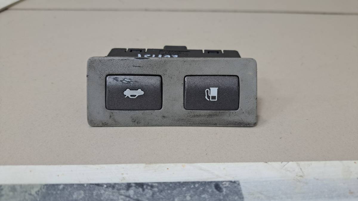 Кнопка открывания багажника Lexus GS 300/400/430 (S190) 2005-2011