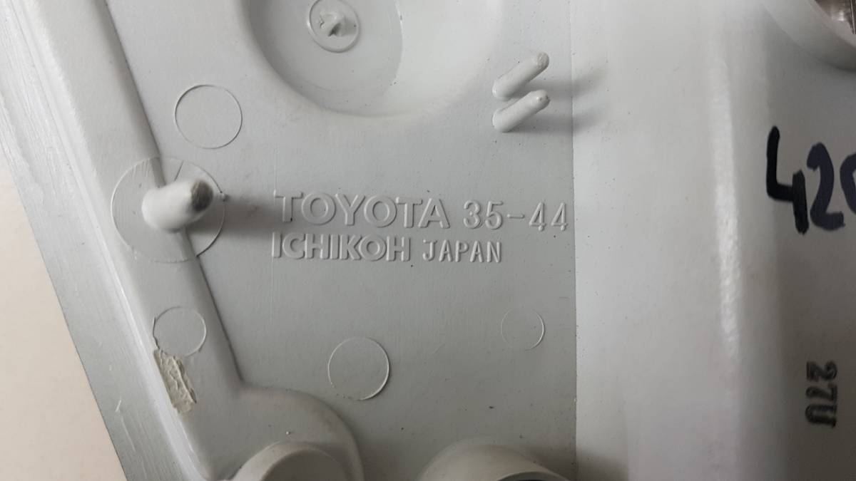 Указатель поворота левый Toyota 4Runner (N130) 1987-1995