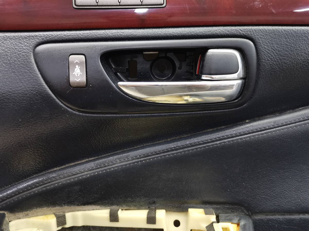 Обшивка двери передней правой Lexus LS (USF40) 2006-2017