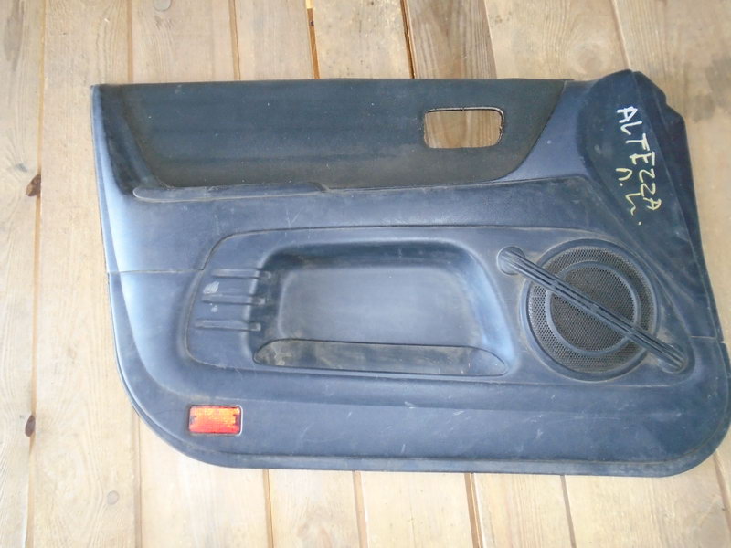 Обшивка двери передней левой для Toyota Altezza (XE10) 1998-2005