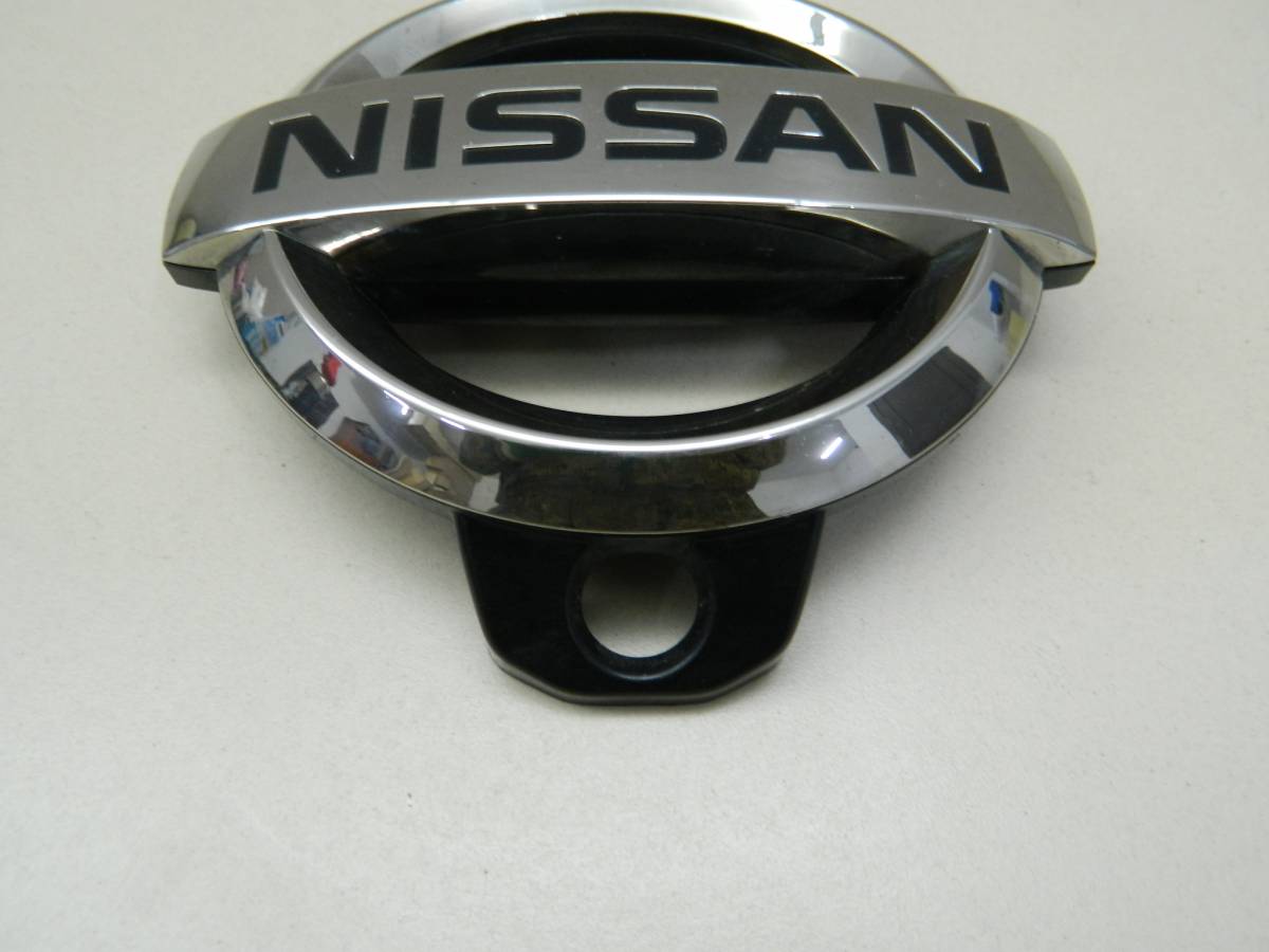 Эмблема Nissan Patrol (Y62) 2010>