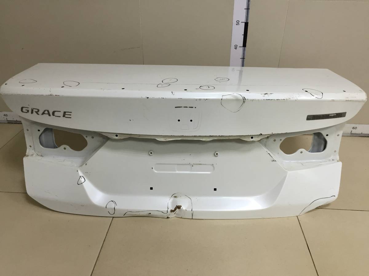 Крышка багажника Honda Grace 2014-2020