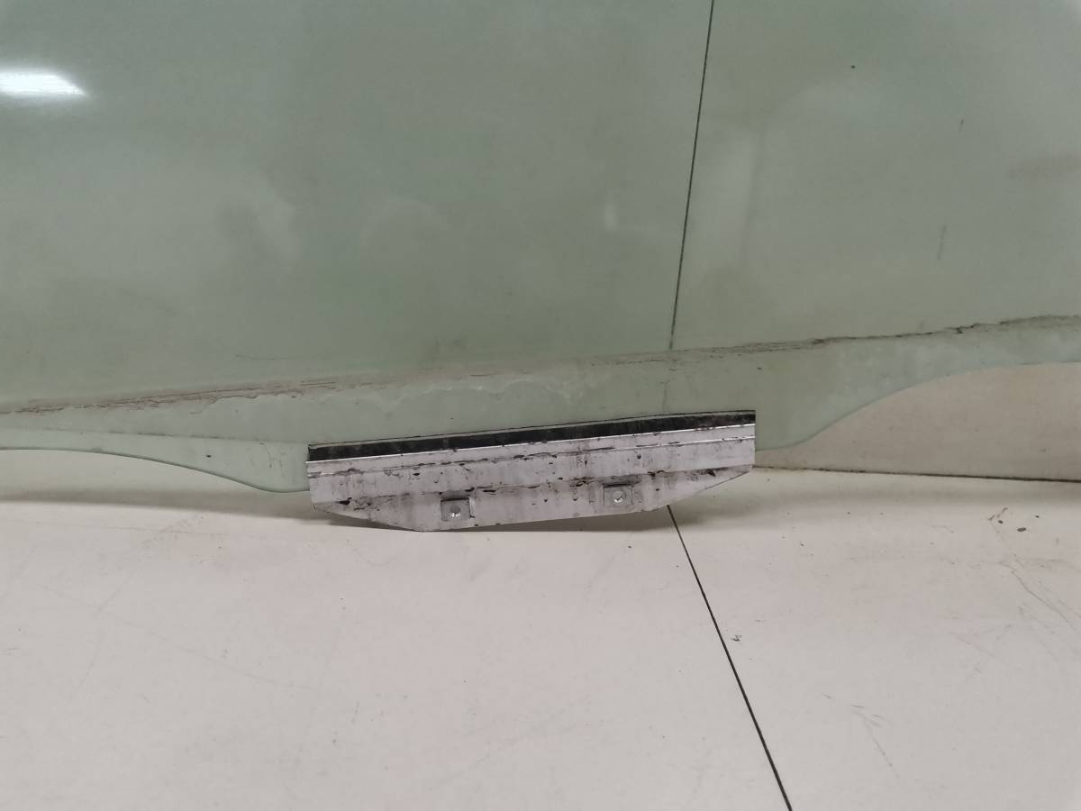 Стекло двери передней правой Daewoo Nexia (N150) 2008-2016