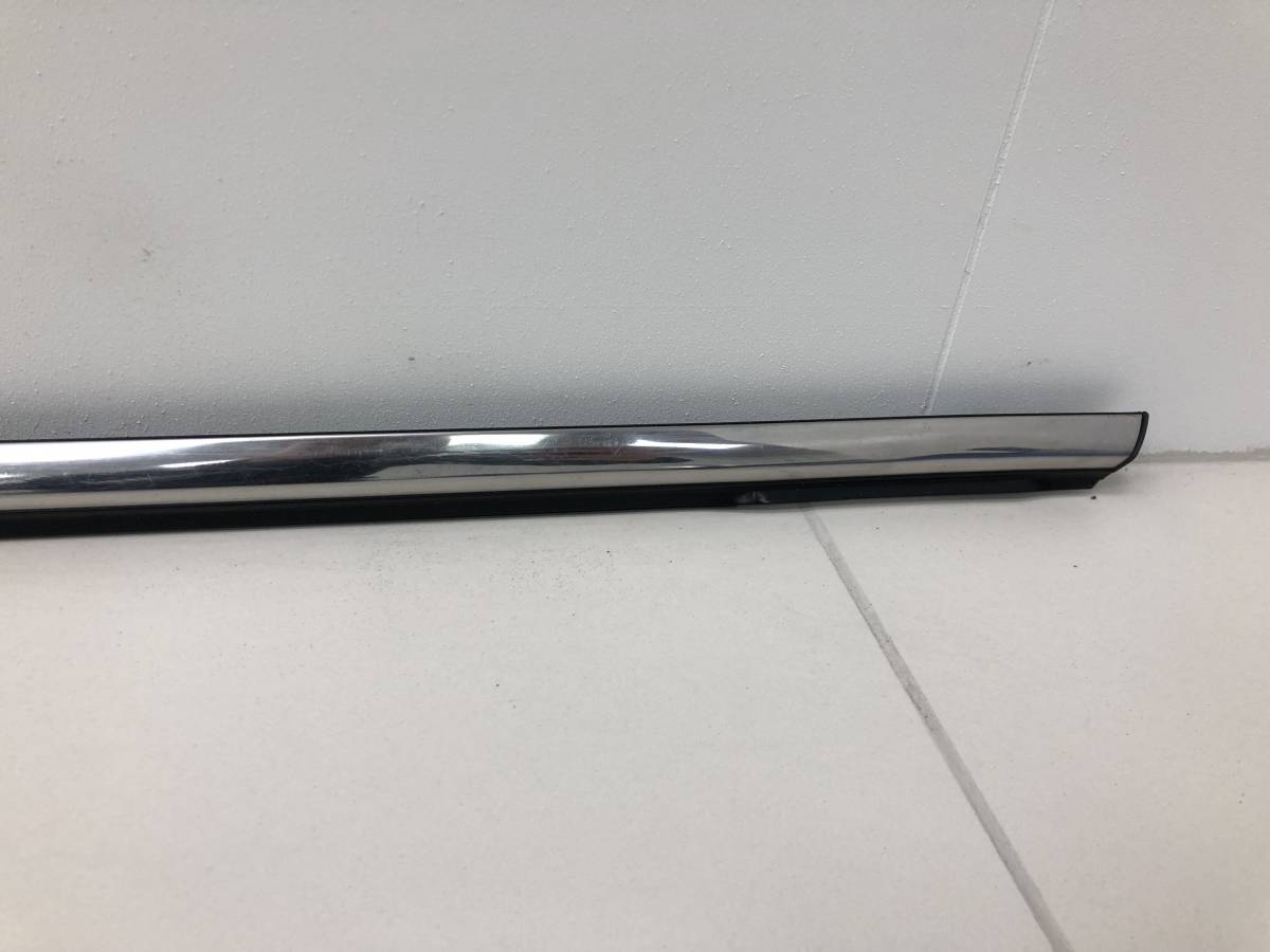 Уплотнитель стекла двери Nissan Almera 3 (G11, G15) 2012>