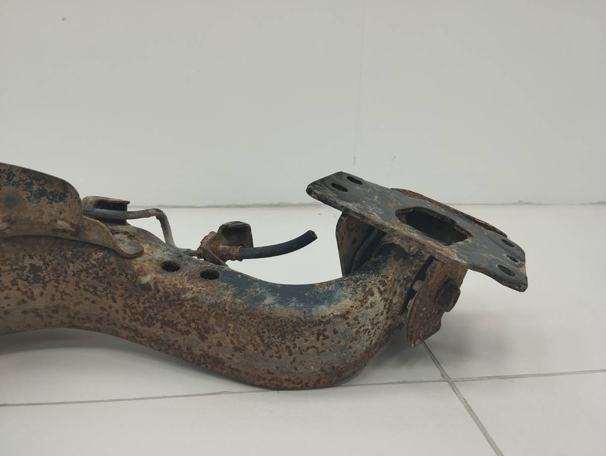 Рычаг задний продольный правый Nissan Qashqai (J10) 2006-2013