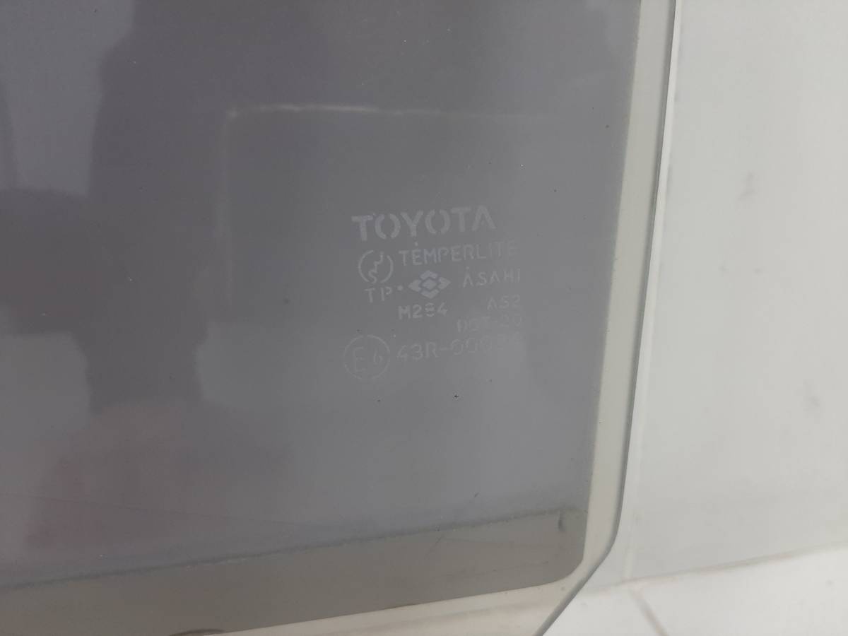 Стекло двери задней левой Toyota Land Cruiser (J80) 1990-1998