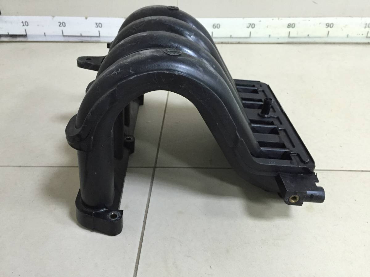 Коллектор впускной Nissan Note (E11) 2006-2013