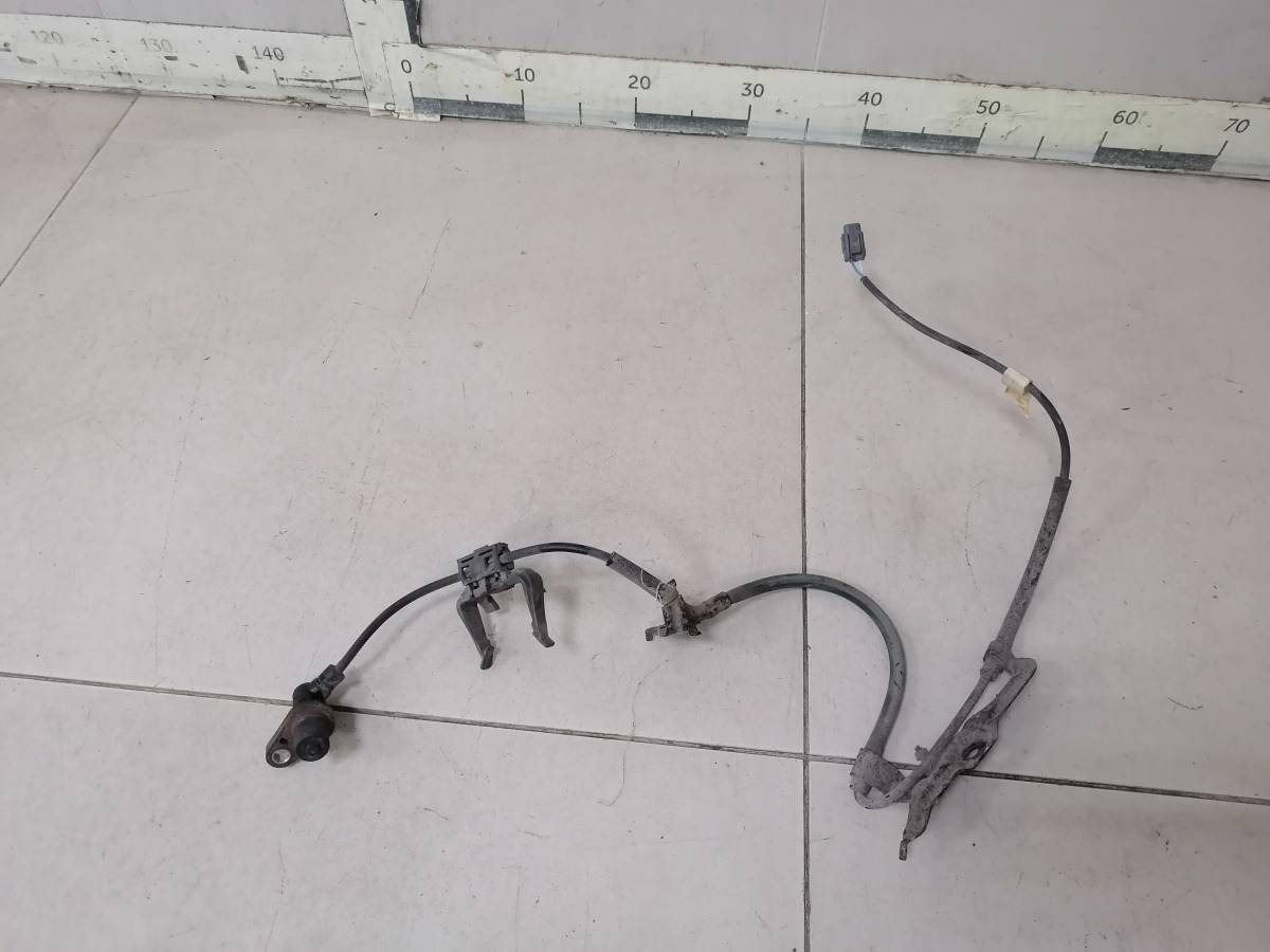 Датчик ABS передний Toyota Camry (V40) 2006-2011