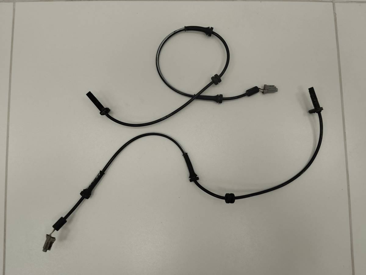 Датчик ABS передний Nissan Qashqai (J10) 2006-2013