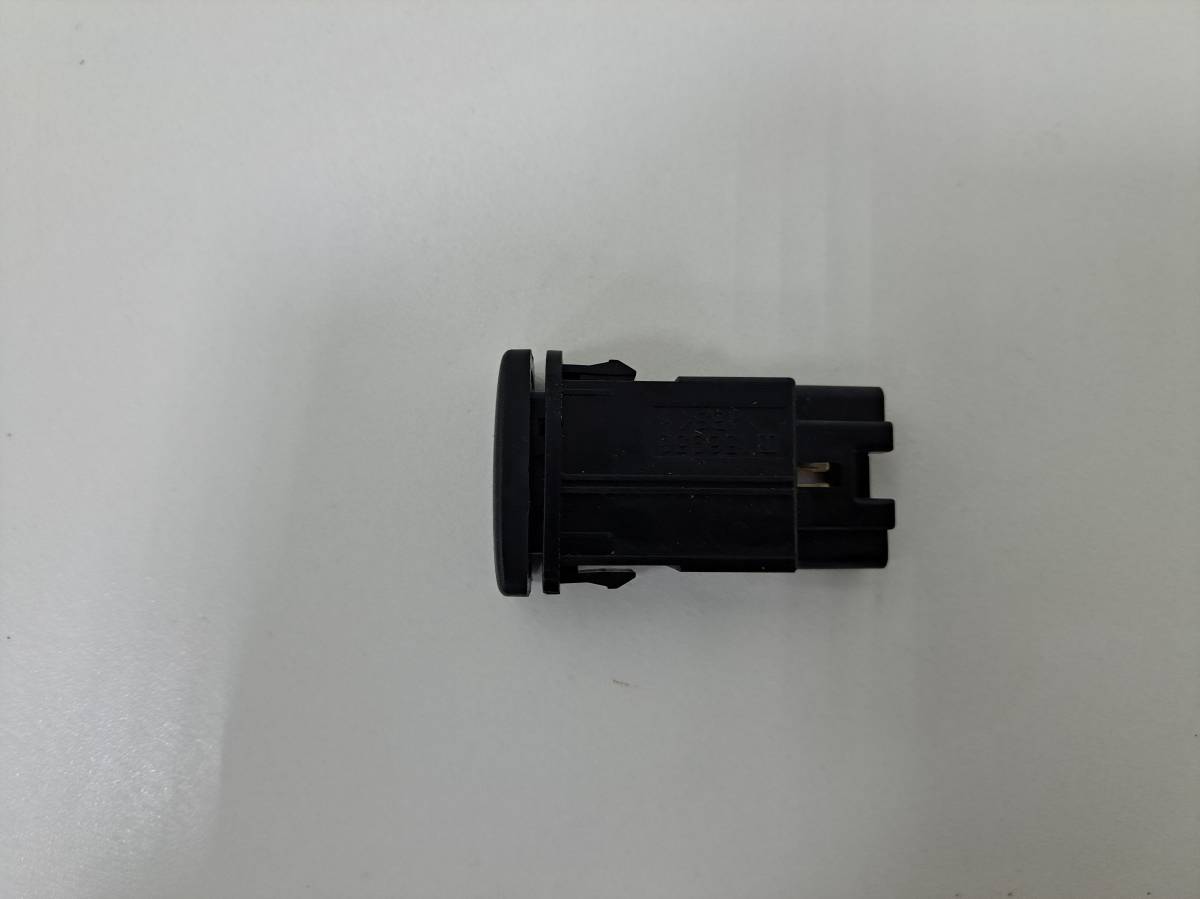 Кнопка обогрева сидений Toyota Camry (XV30) 2001-2006