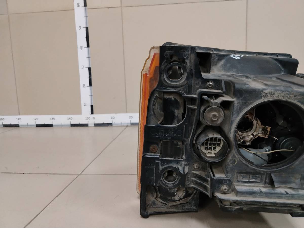 Фара левая Land Rover Discovery 3 2004-2009