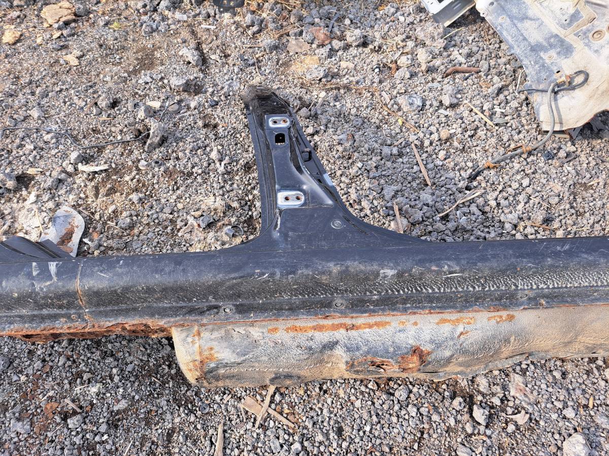 Порог со стойкой правый Nissan Almera (N16) 2000-2006