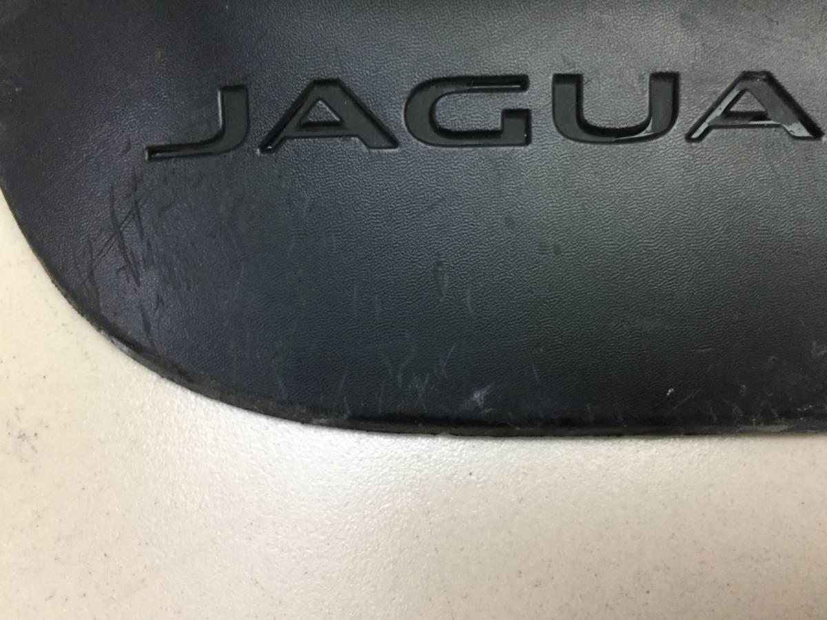 Брызговик задний левый Jaguar E-Pace 2017>