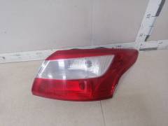 Фонарь задний наружный правый Ford Focus 3 2011>