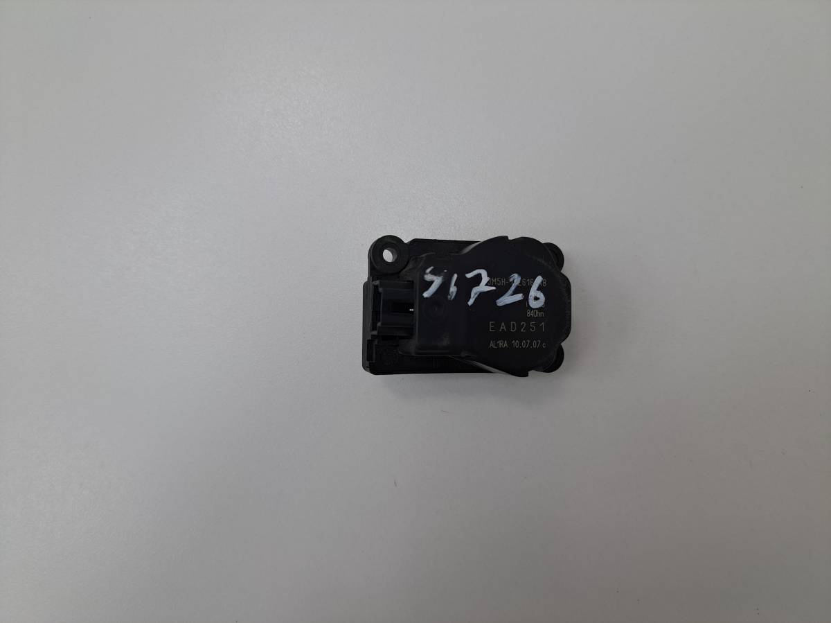 Моторчик заслонки печки Ford Mondeo 4 2007-2015 Моторчик заслонки печки Ford Mondeo 4 2007-2015
