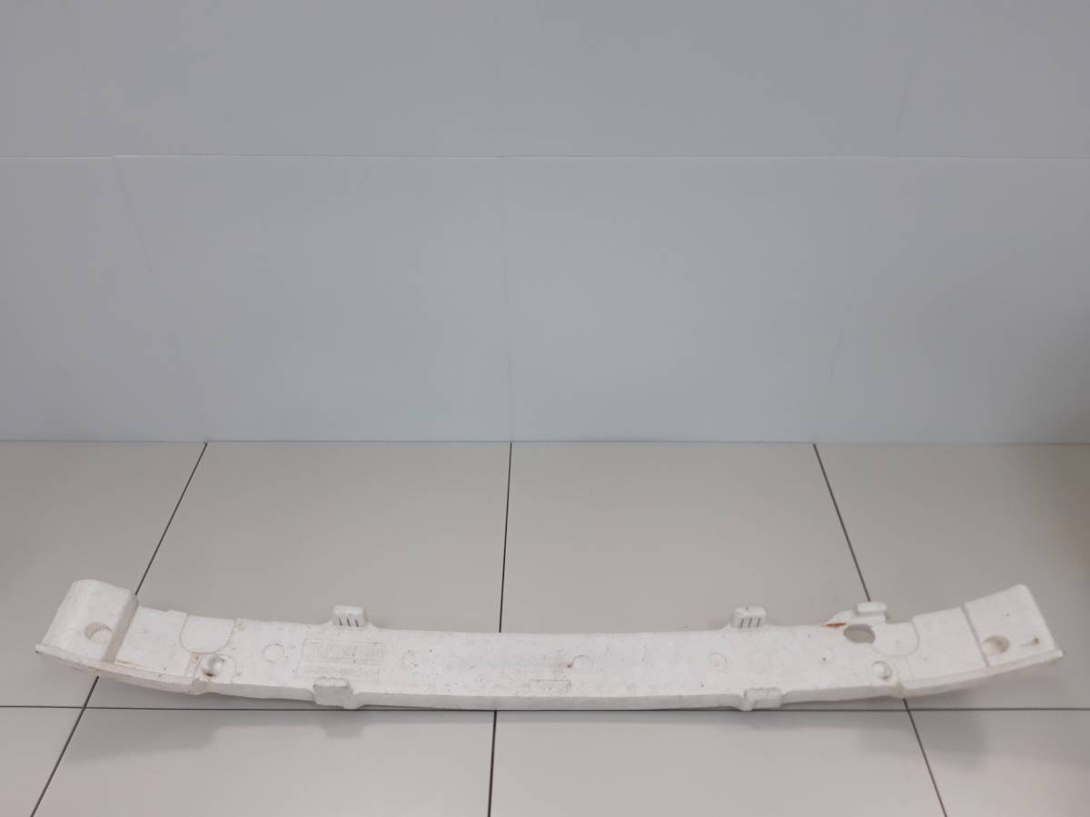 Наполнитель переднего бампера Toyota Vitz (P10) 1999-2005