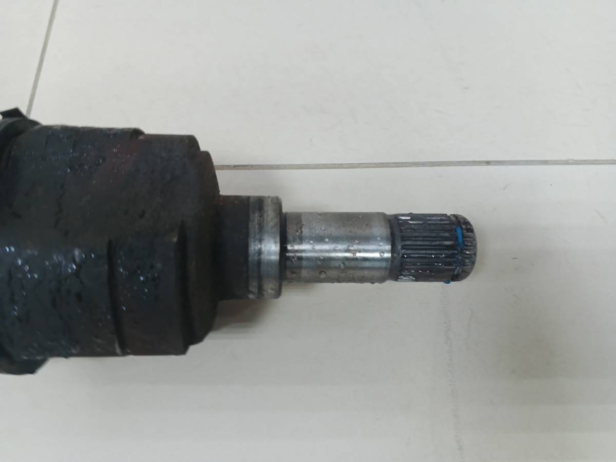 Полуось передняя левая Dodge Stratus 2000-2005 Полуось передняя левая Dodge Stratus 2000-2005