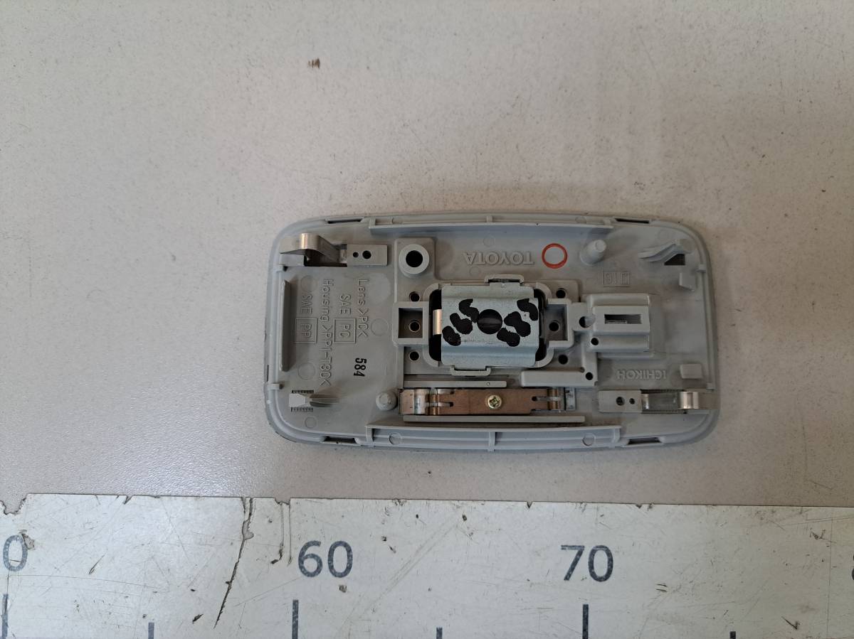 Плафон салонный Toyota Camry (XV30) 2001-2006