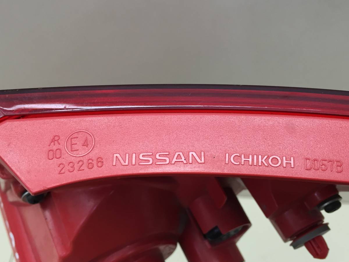 Фонарь задний внутренний правый Nissan Murano (Z51) 2008-2015