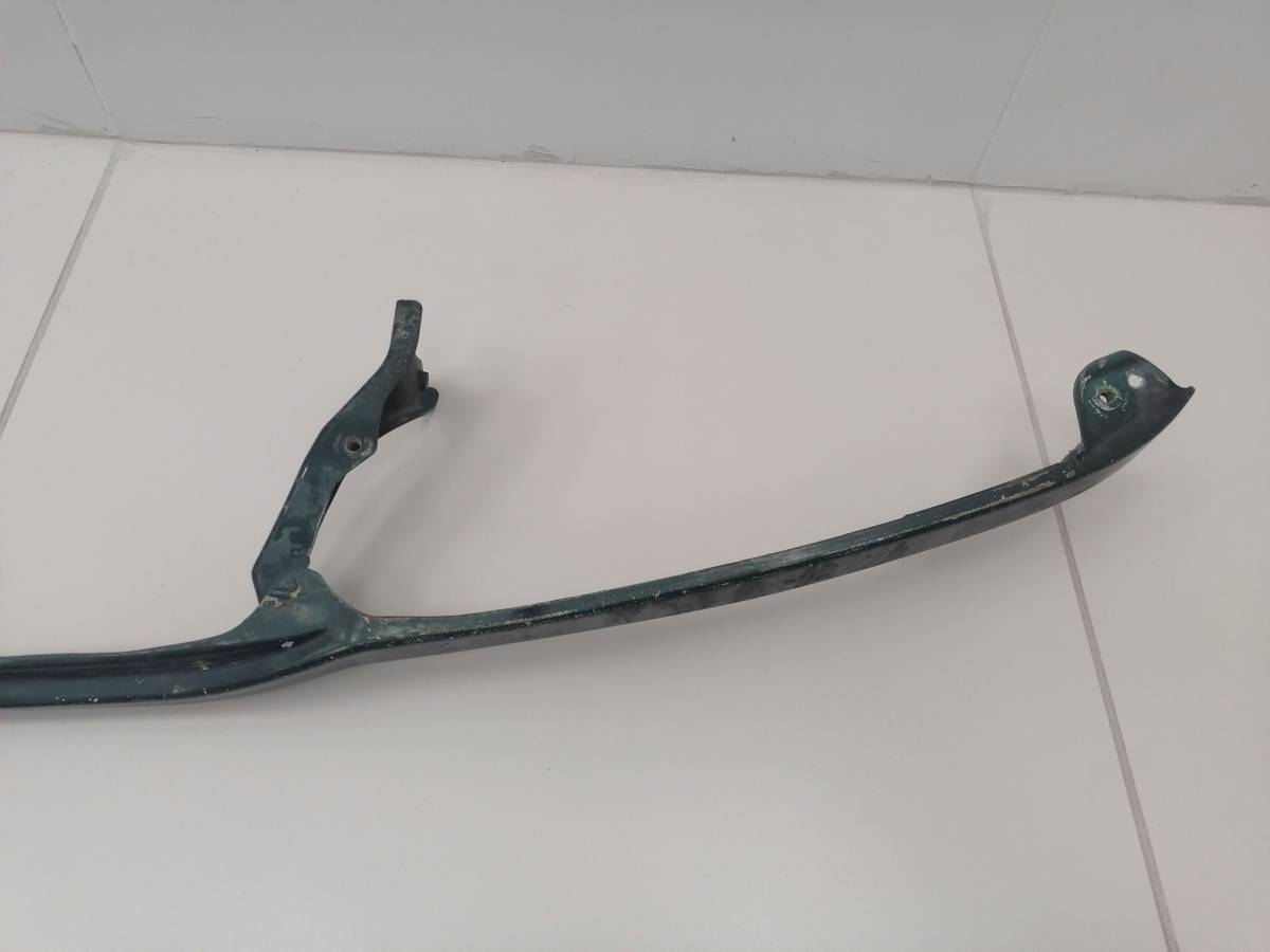 Усилитель переднего бампера Toyota Land Cruiser (J100) 1998-2007