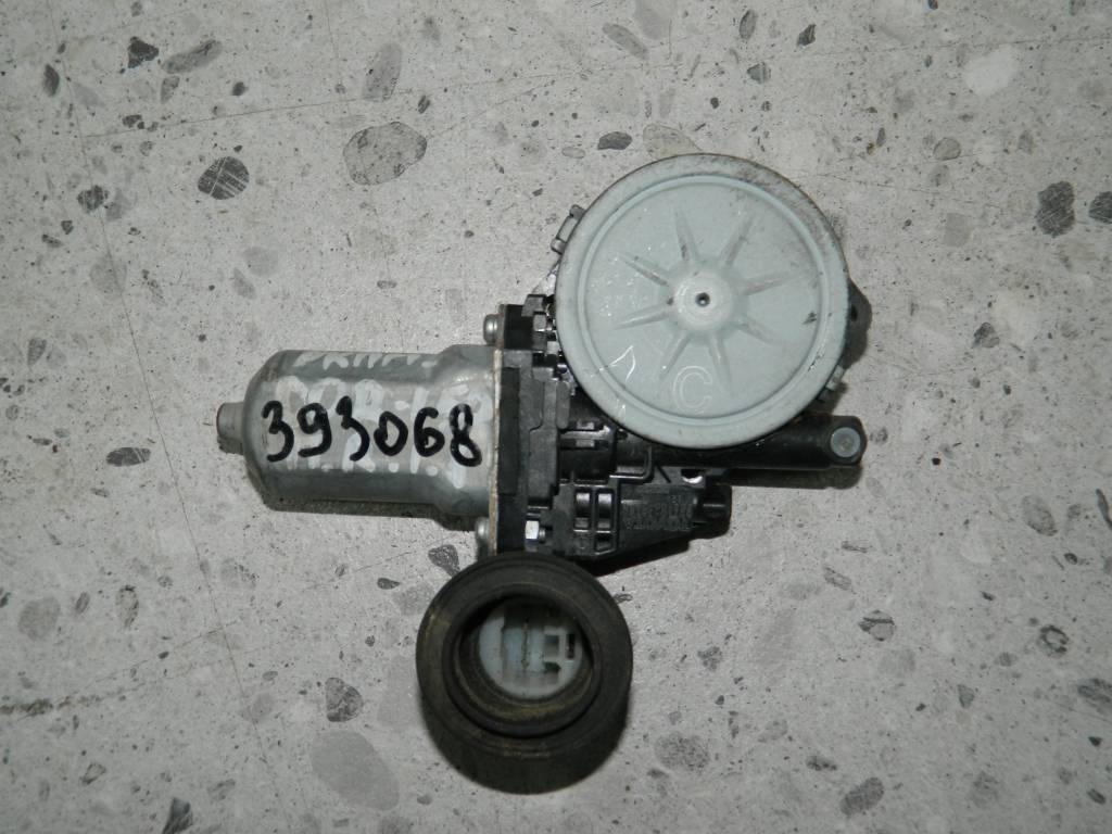 Моторчик стеклоподъемника Toyota Yaris (P90) 2005-2011