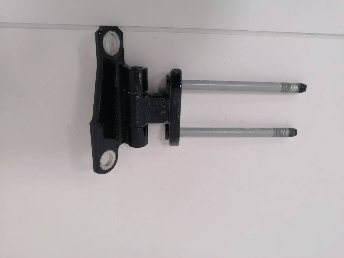 Петля двери задней правой верхняя Toyota  Celsior (F30) 2003